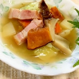カラダ温まる！生姜とコンソメ野菜のスープ